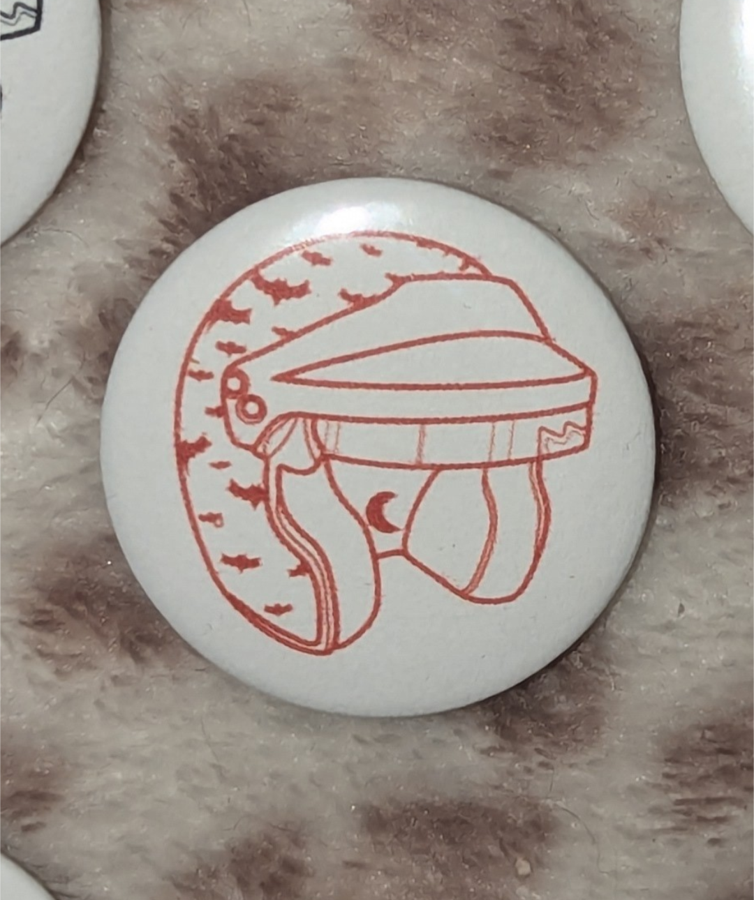Outlined Helmet Pin